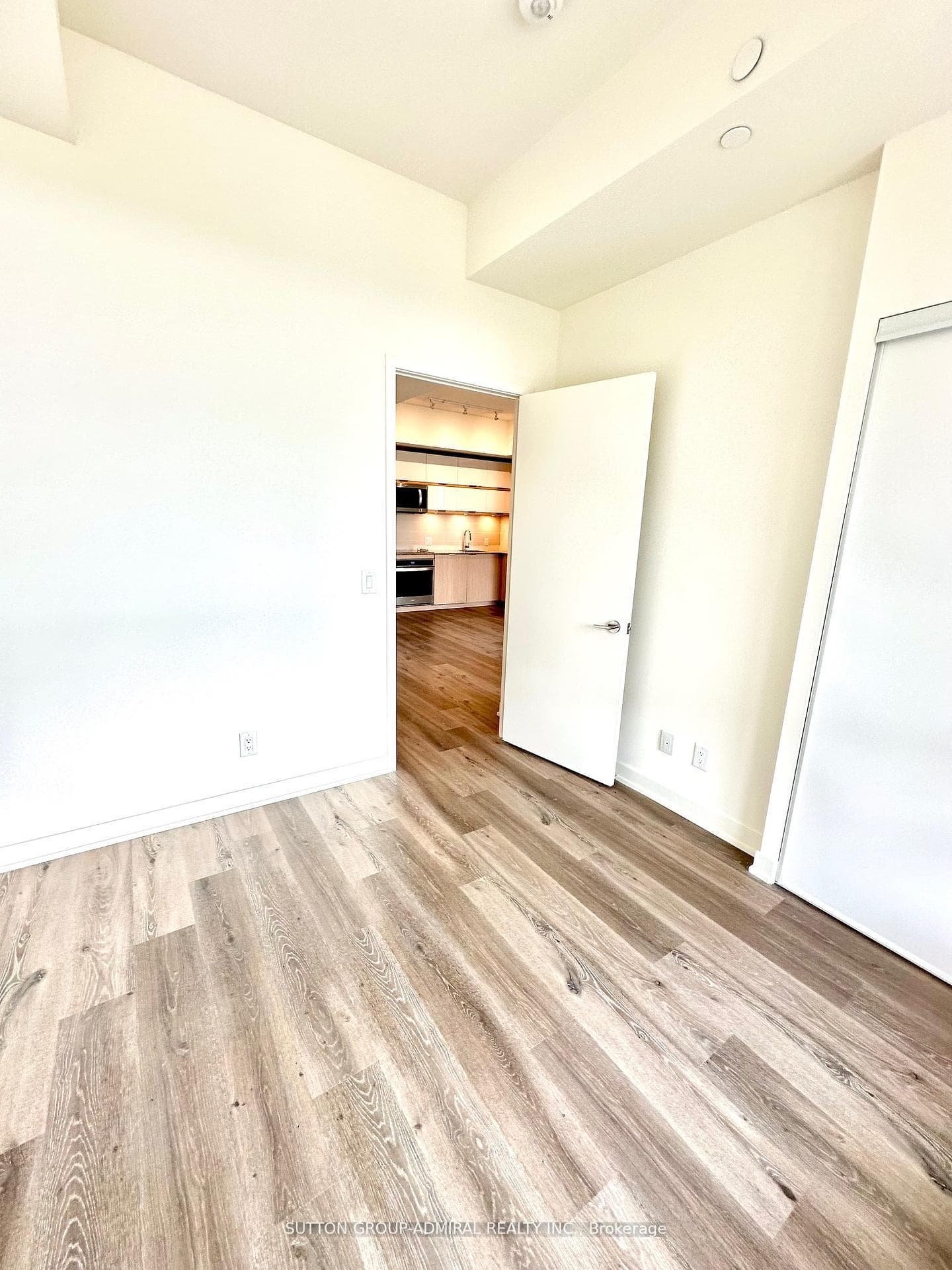 10 Deerlick Court Unit 302 photo 5