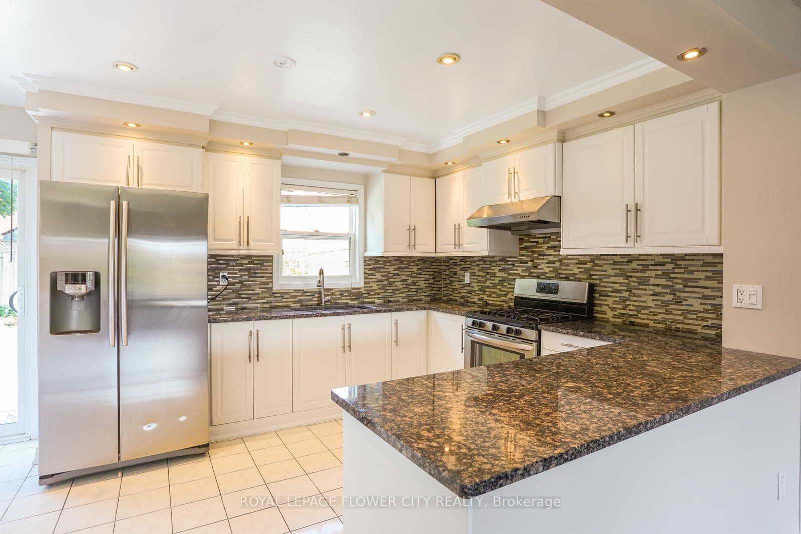 23 Cranberry Crescent photo 12