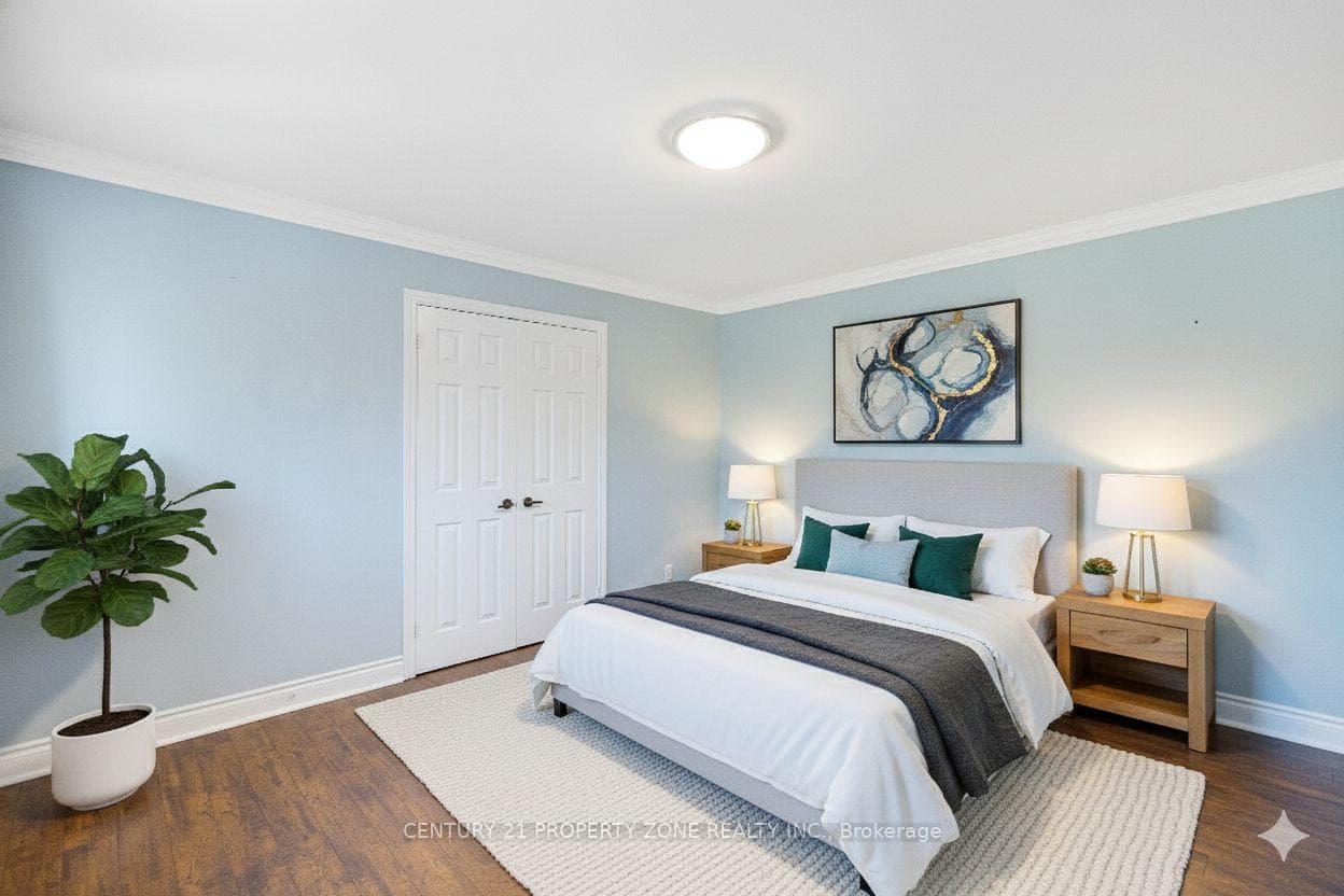 14 Huttonville Drive photo 35