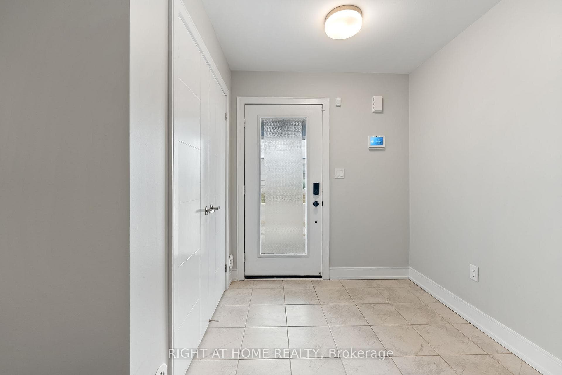 1393 Clarriage Court photo 5