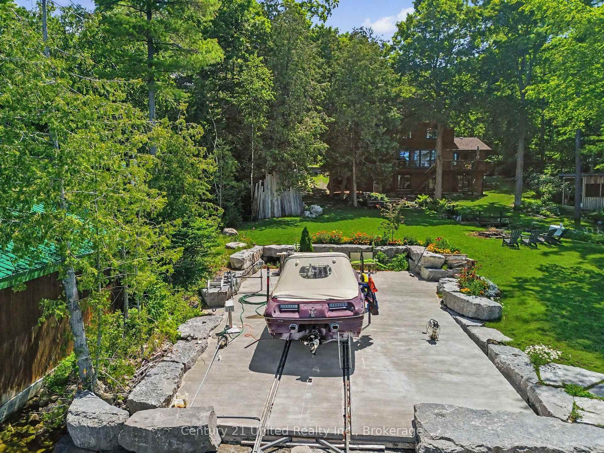 113 Sugarbush Crescent photo 39