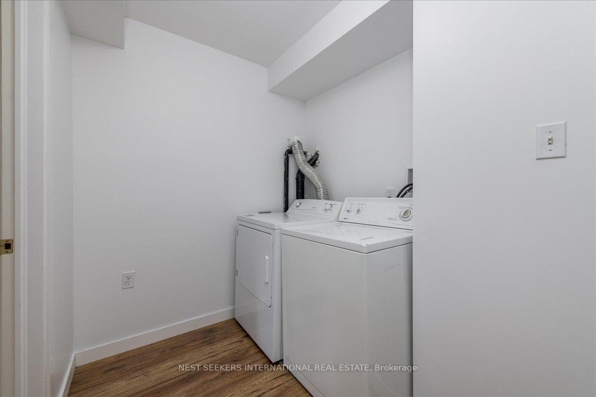 116 Courtney Crescent Unit Lower Level photo 11