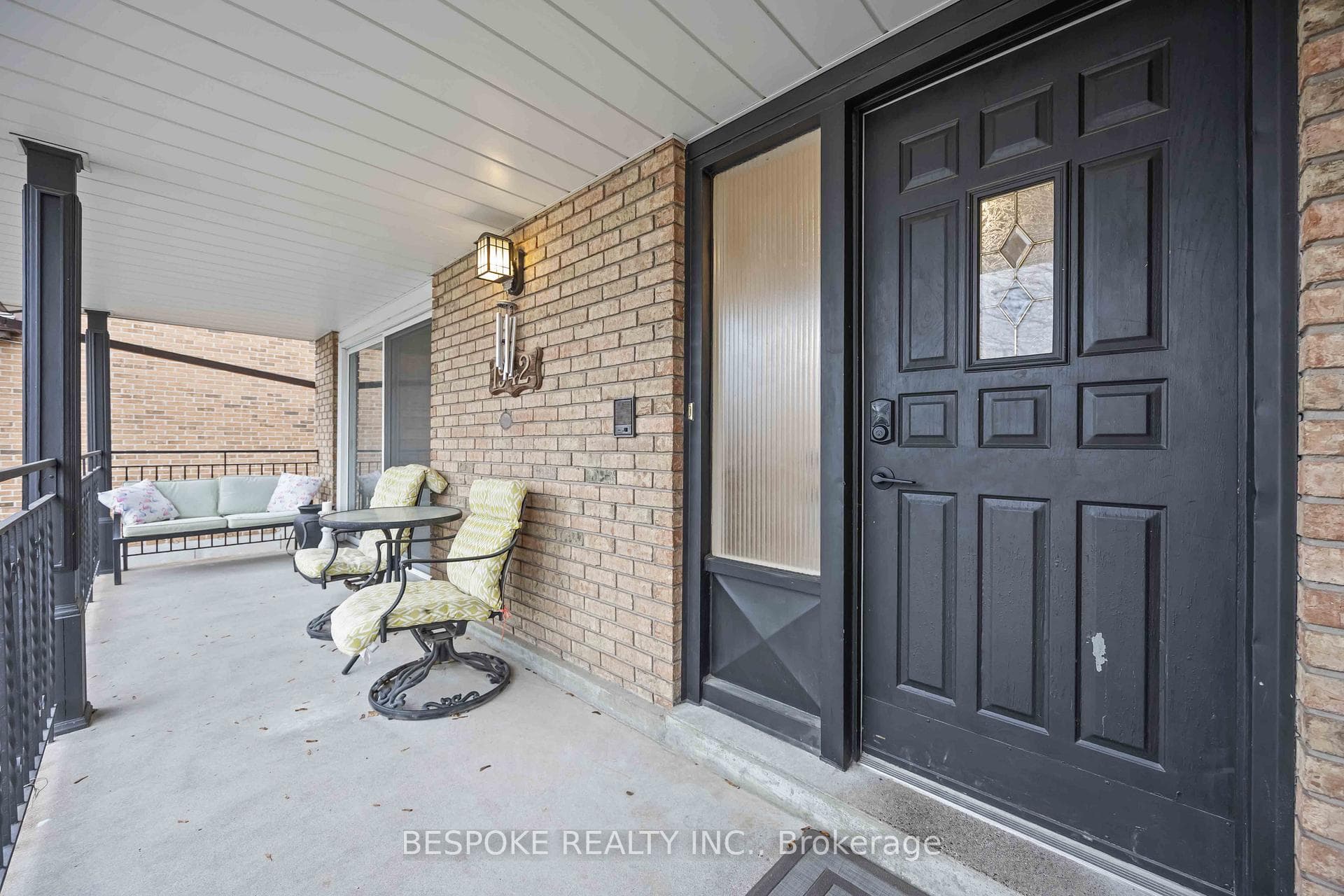 1942 Faylee Crescent Unit Main photo 4