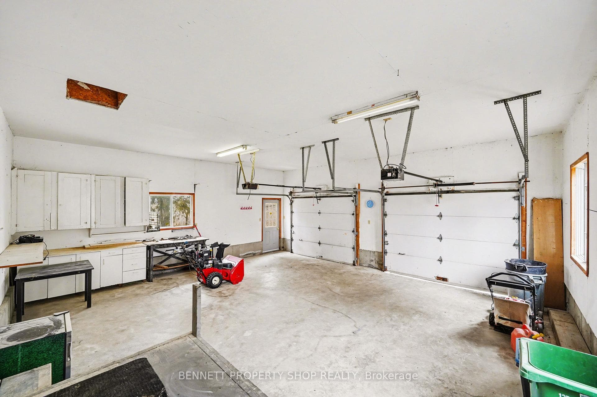 1450 South Russell Road photo 16