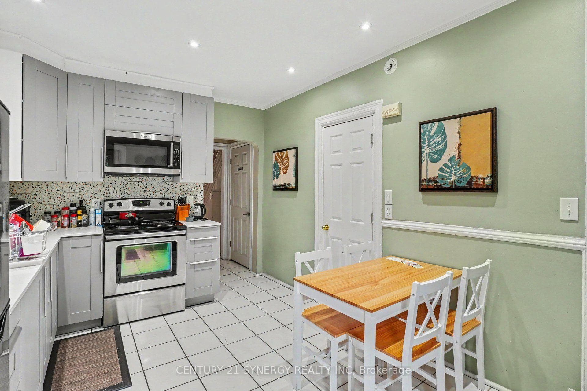 95 Templeton Street photo 16