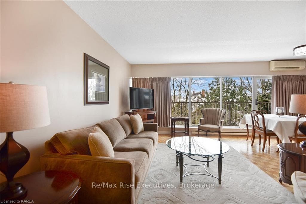 109 KING Street Unit 606 photo 16
