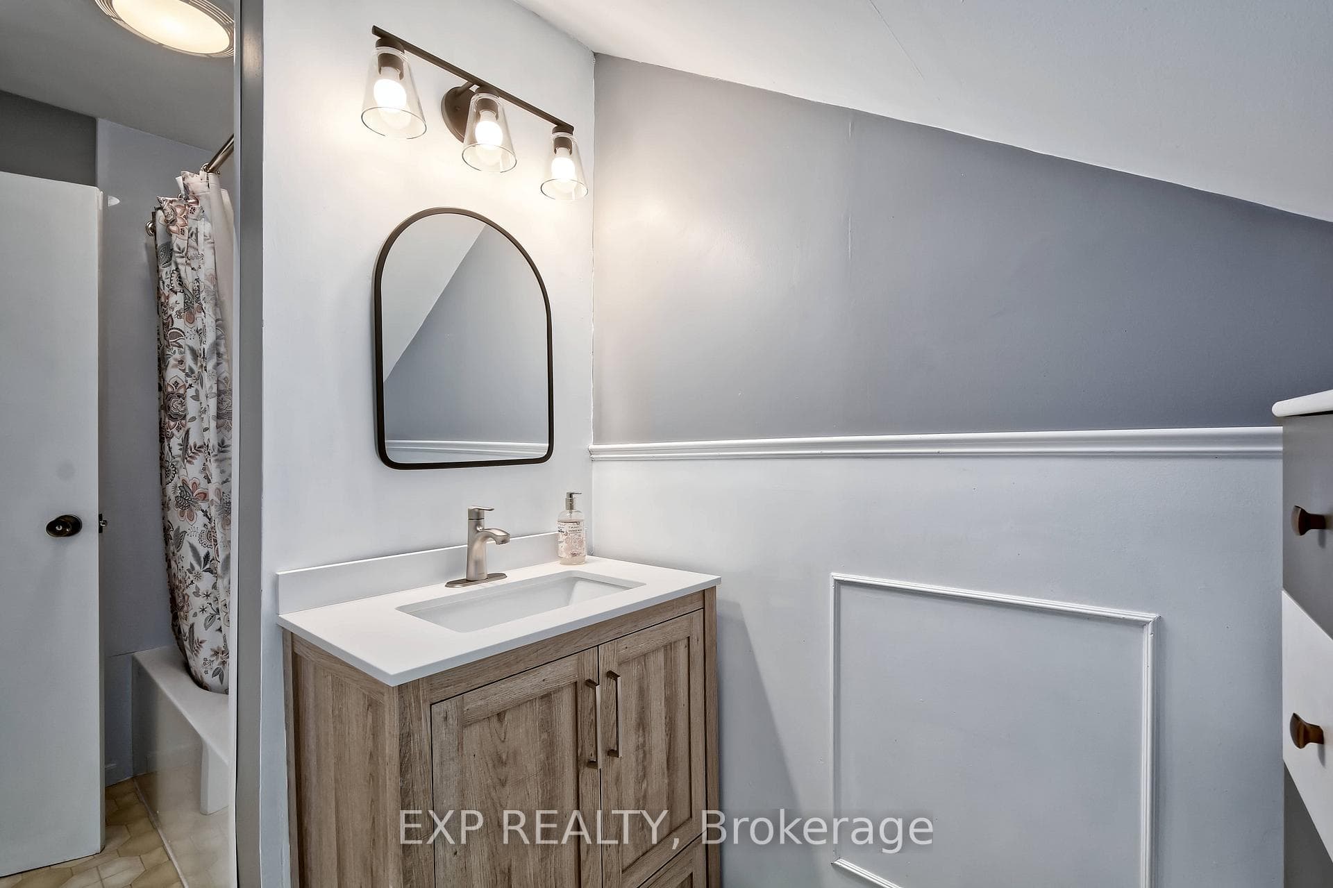 49 Euclid Avenue photo 23