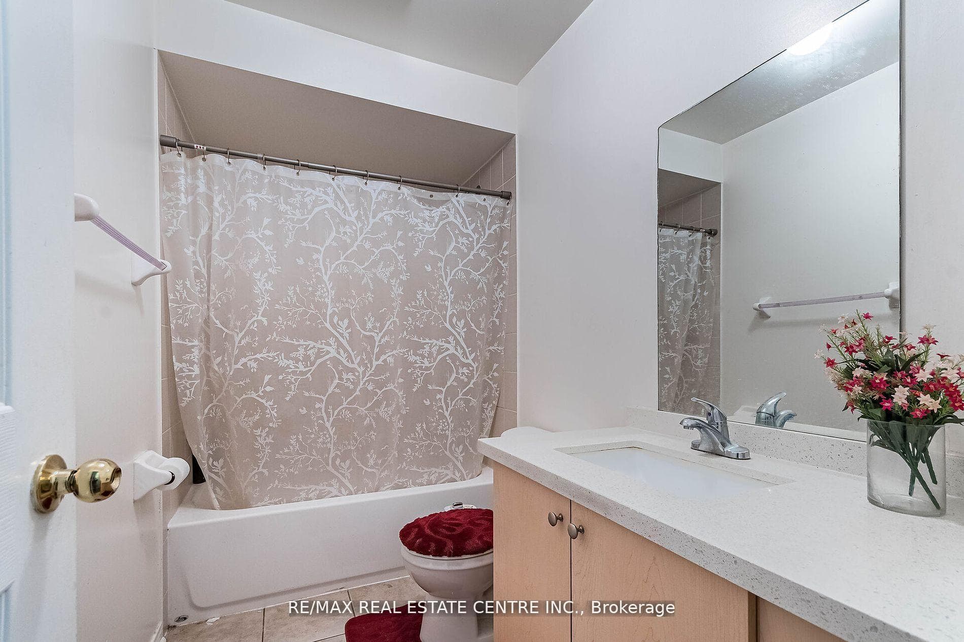 45 Commodore Drive photo 22