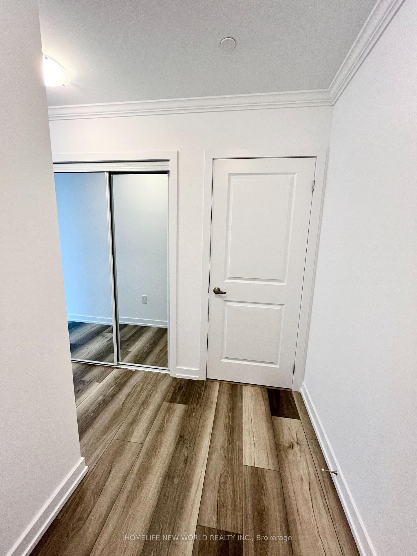 460 Dundas Street Unit 602 photo 18