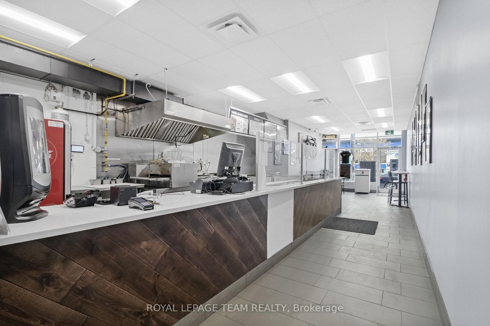 218 Laurier Avenue photo 6