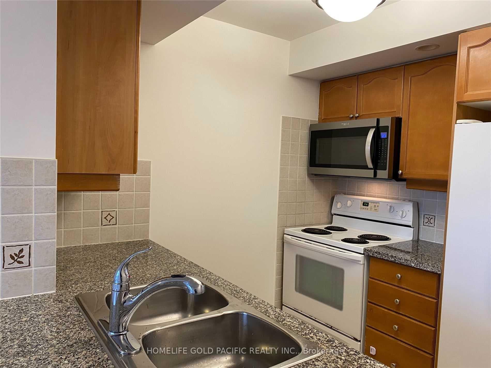 10 Northtown Way Unit 1314 photo 8