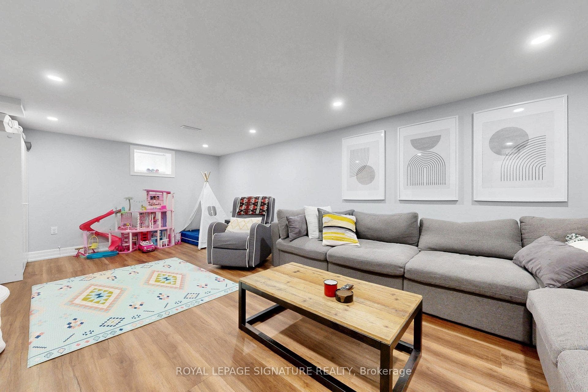 118 Canlish Road photo 29