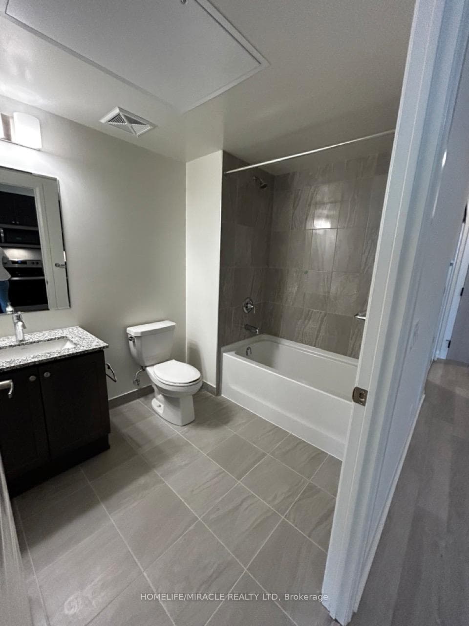1415 Dundas Street Unit 611 photo 10