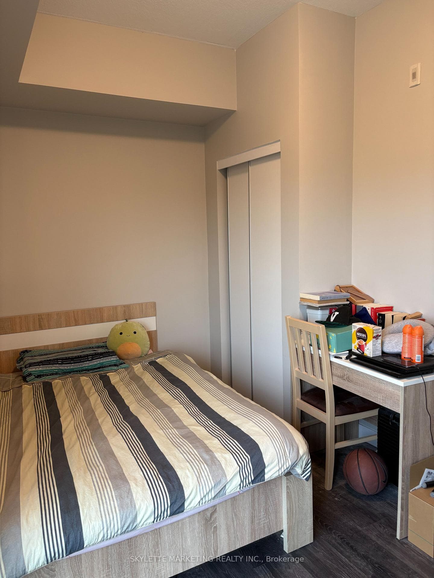 251 Hemlock Street Unit 601 photo 15