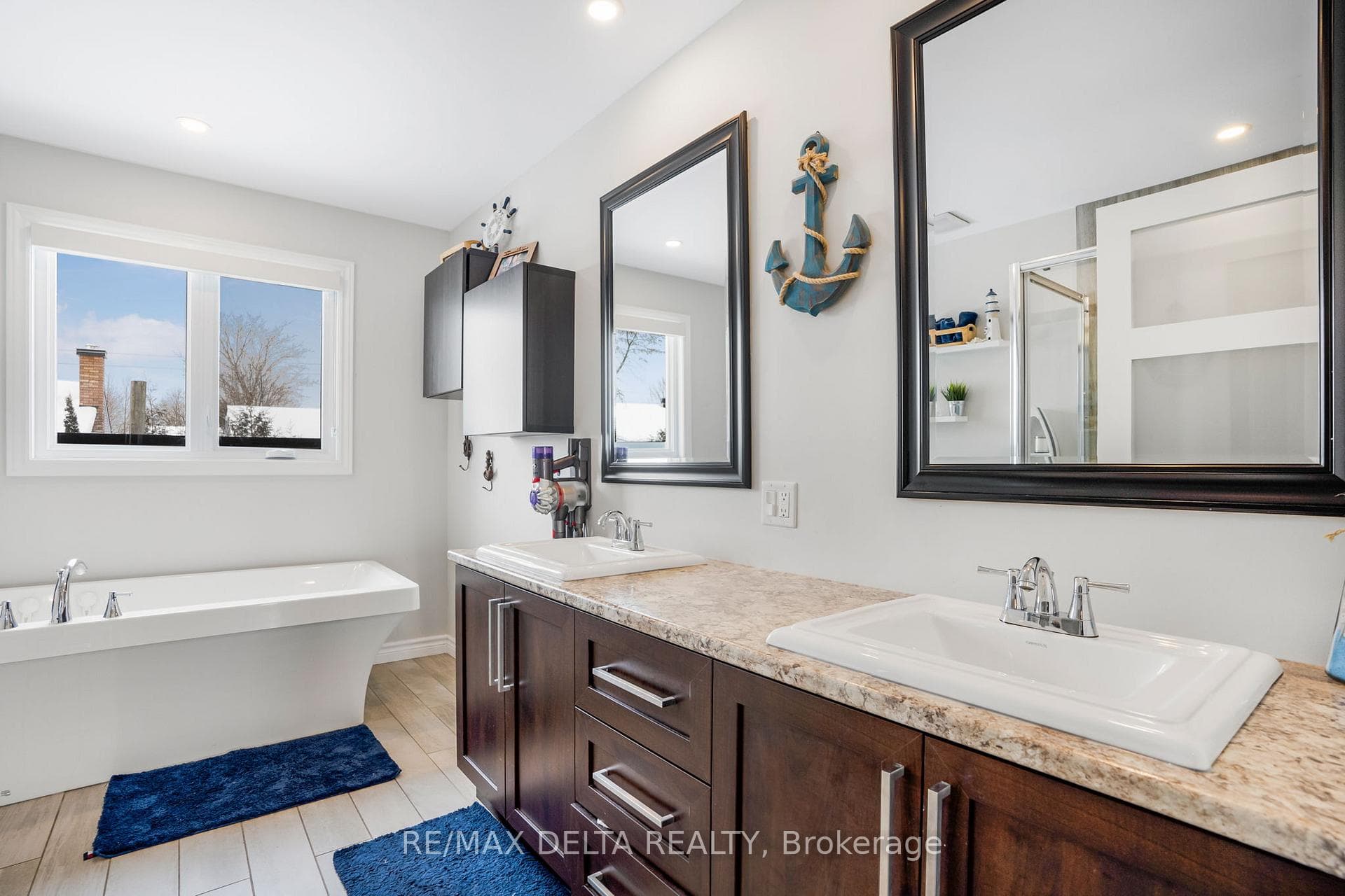 93 Richard Street photo 15