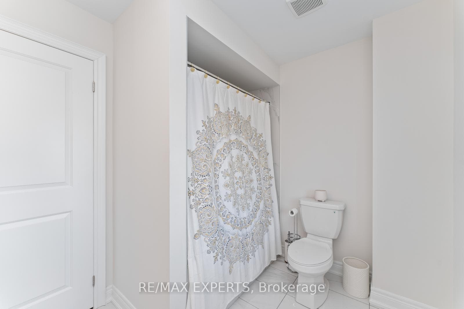 103 Frederick Pearson Street photo 31