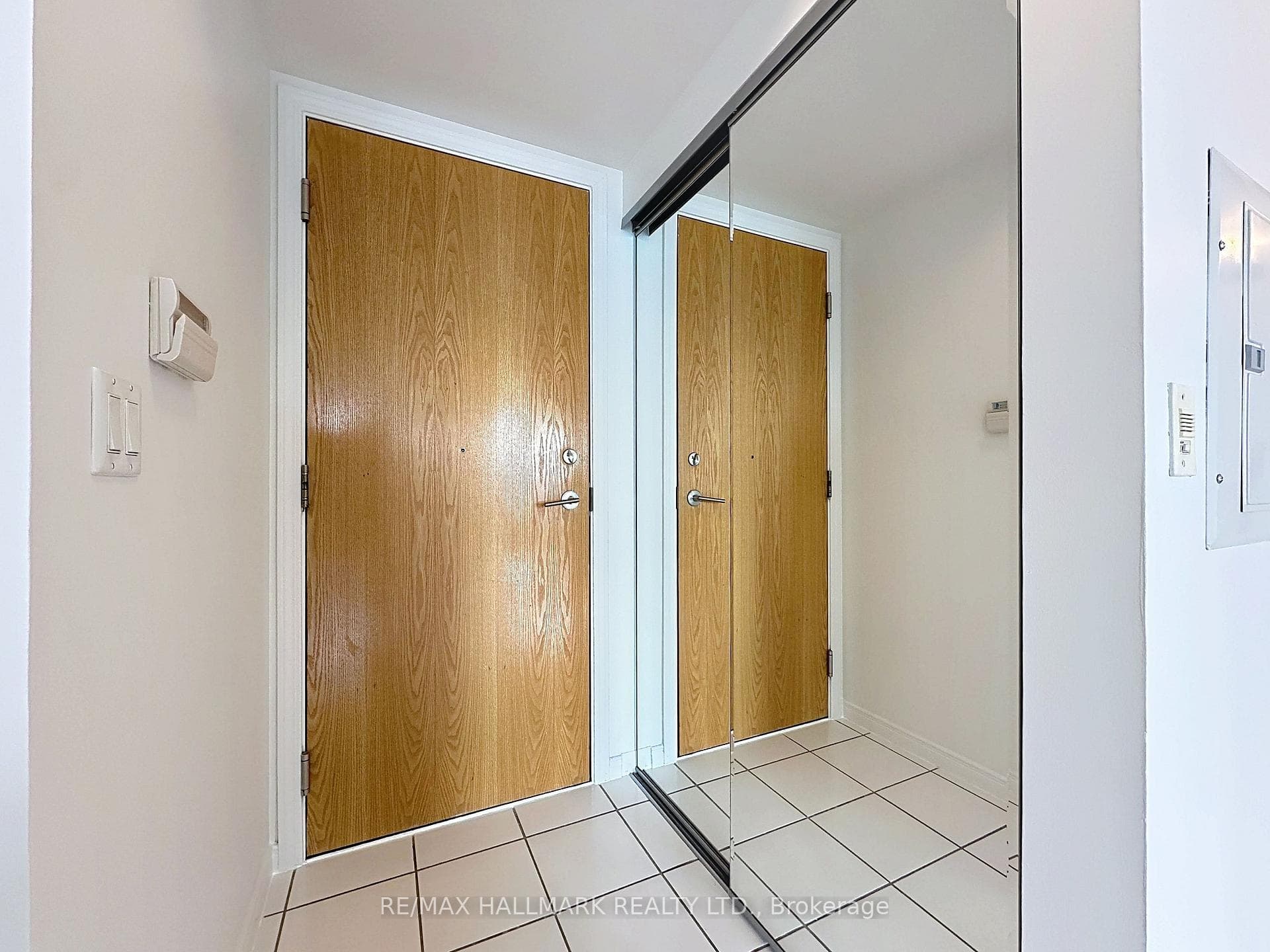 340 Watson Street Unit 208 photo 4