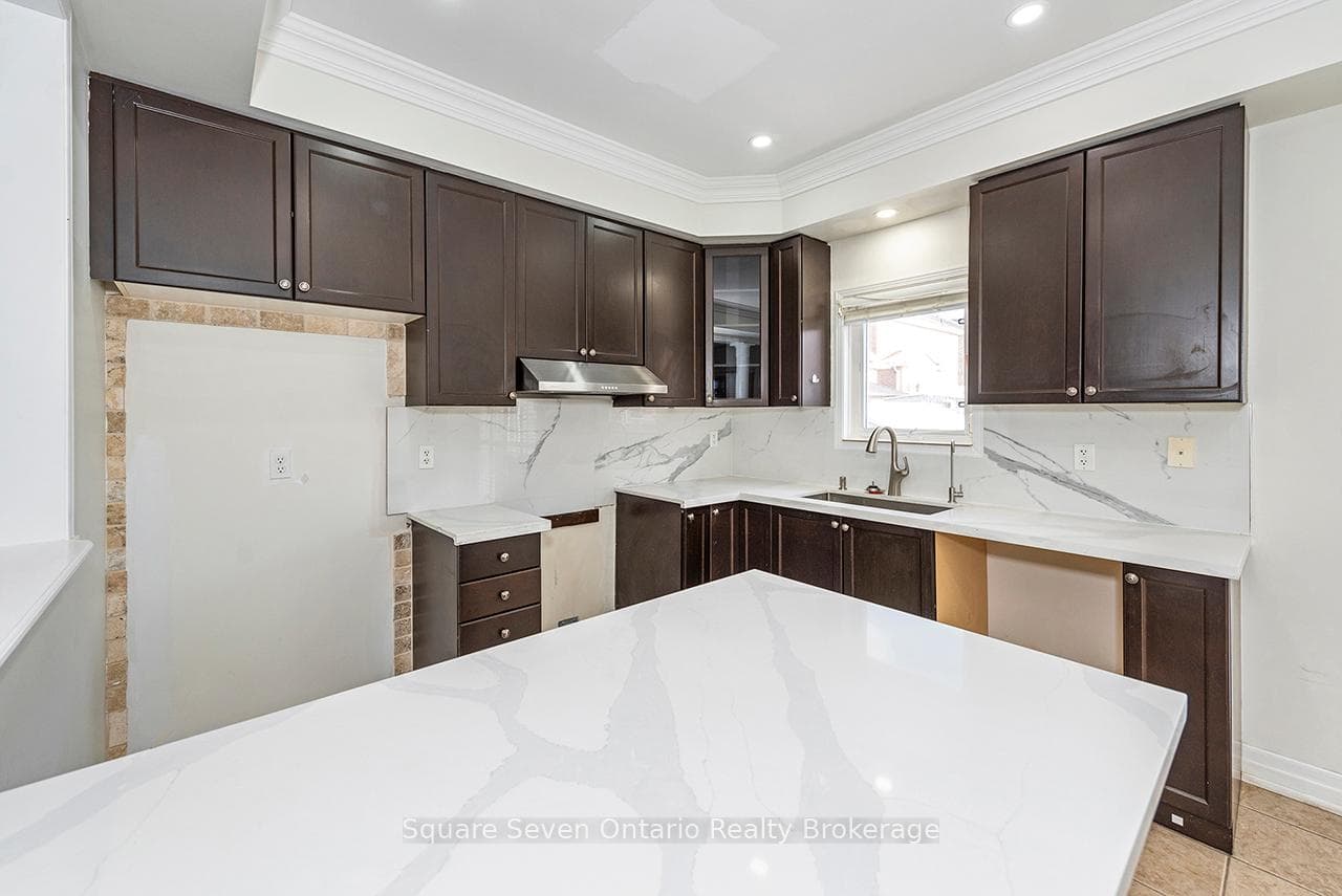 391 Vellore Park Avenue photo 14