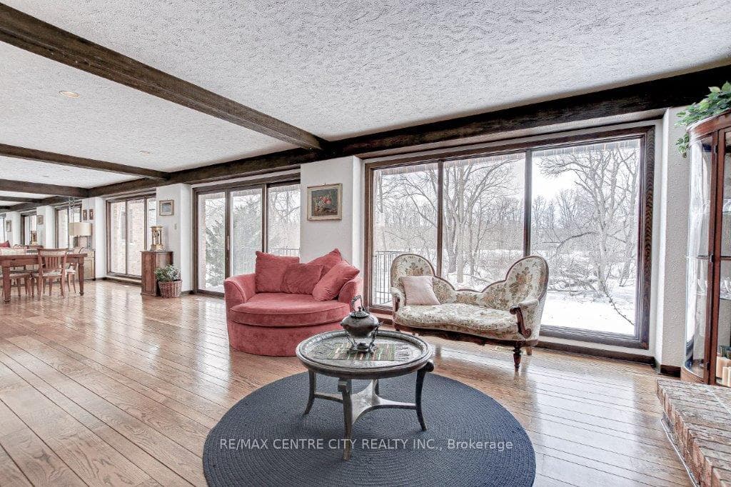 80 Sherwood Avenue photo 7