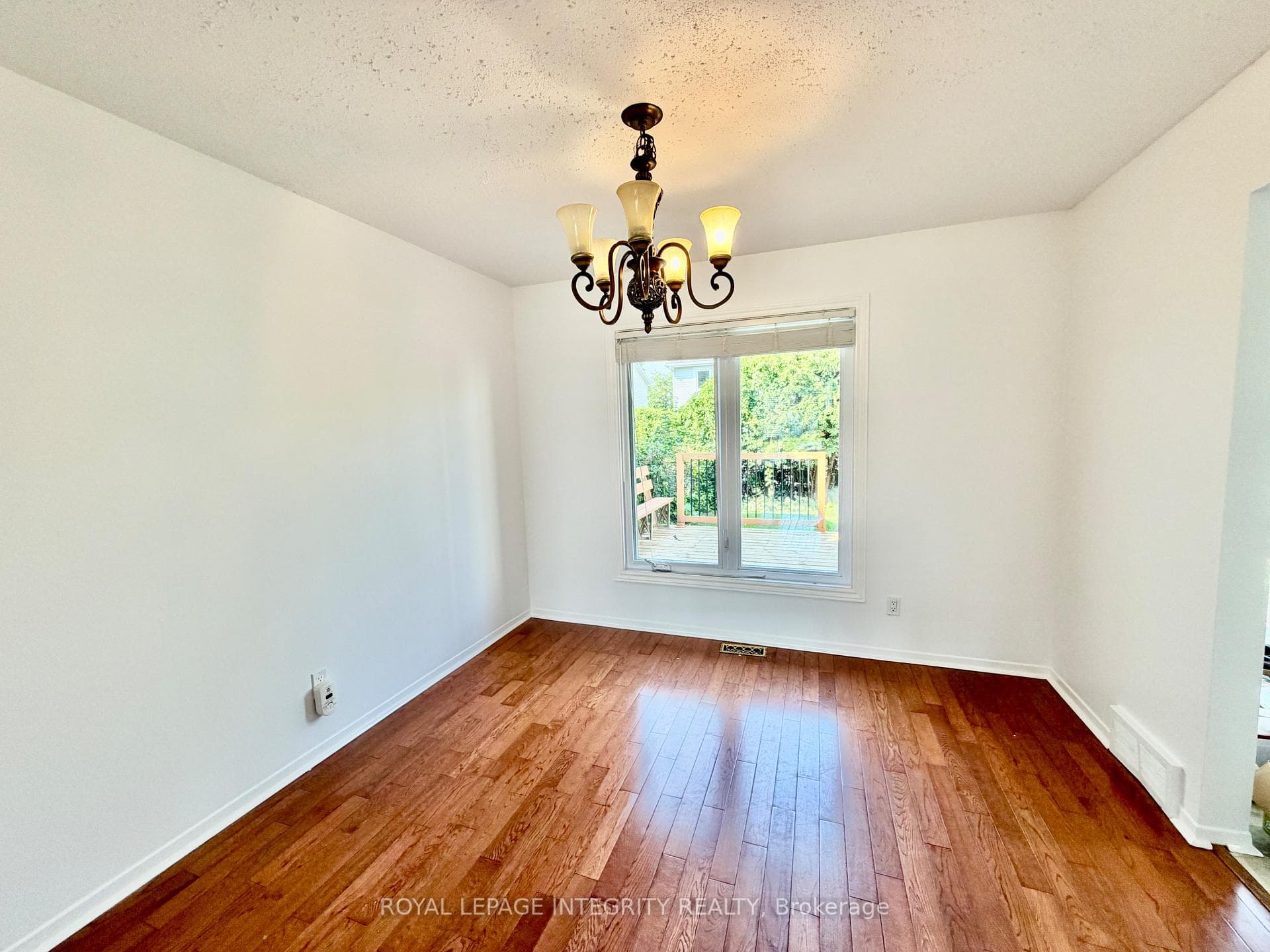 1039 Karsh Drive photo 9
