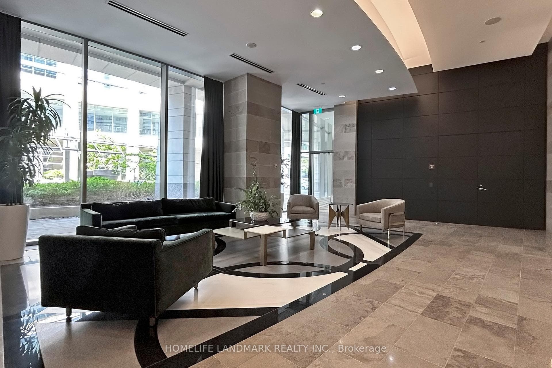 2181 Yonge Street Unit 1505 photo 5