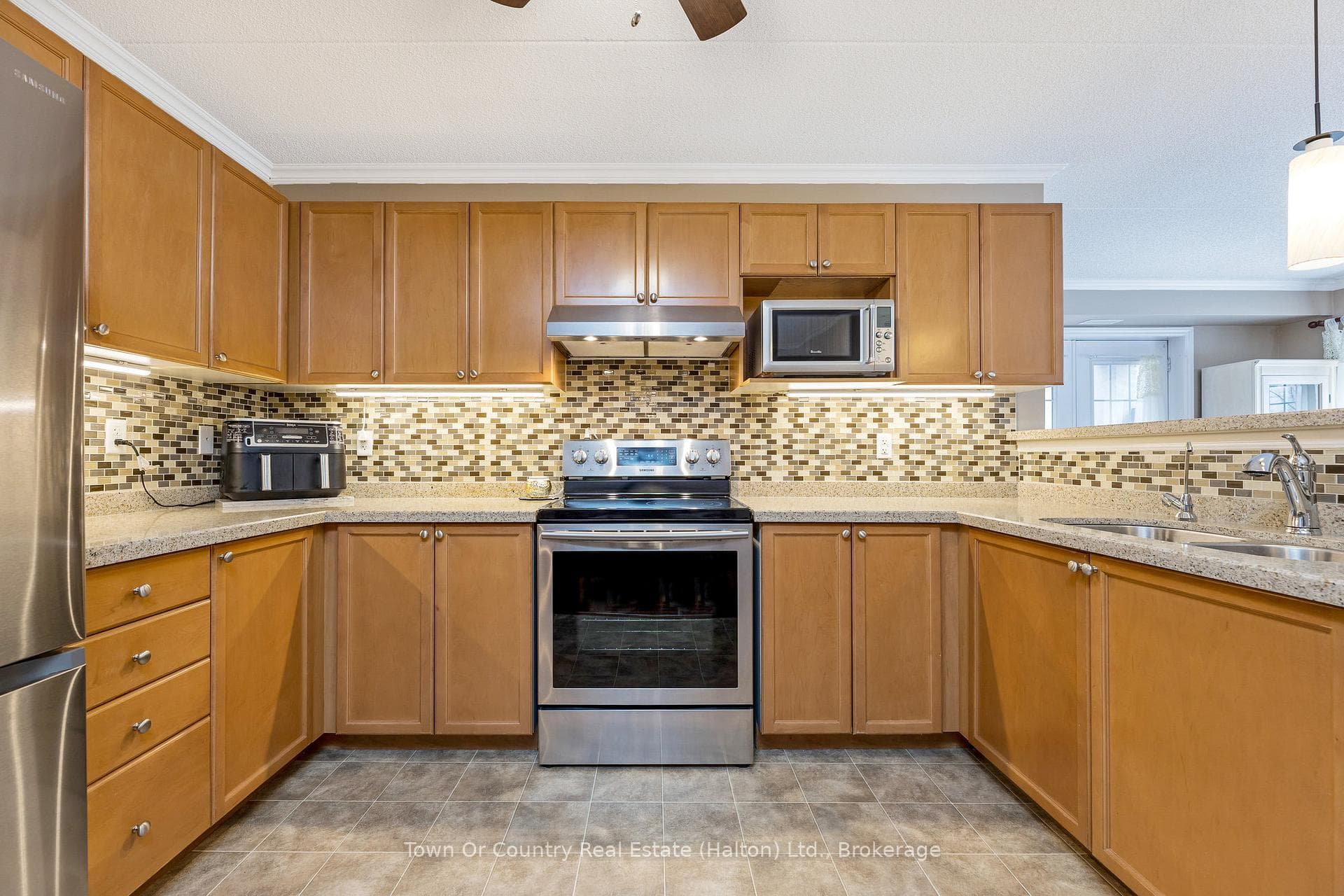 1487 Maple Avenue Unit 114 photo 8