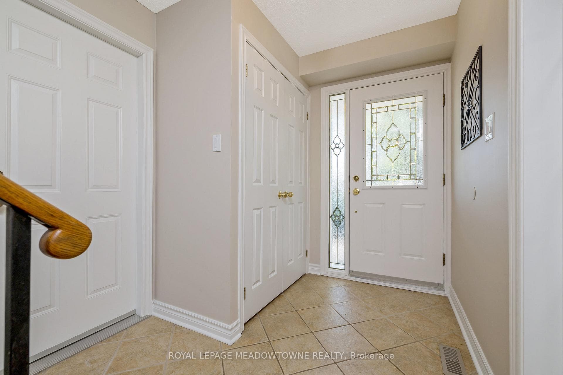27 Lorne Scots Drive photo 8