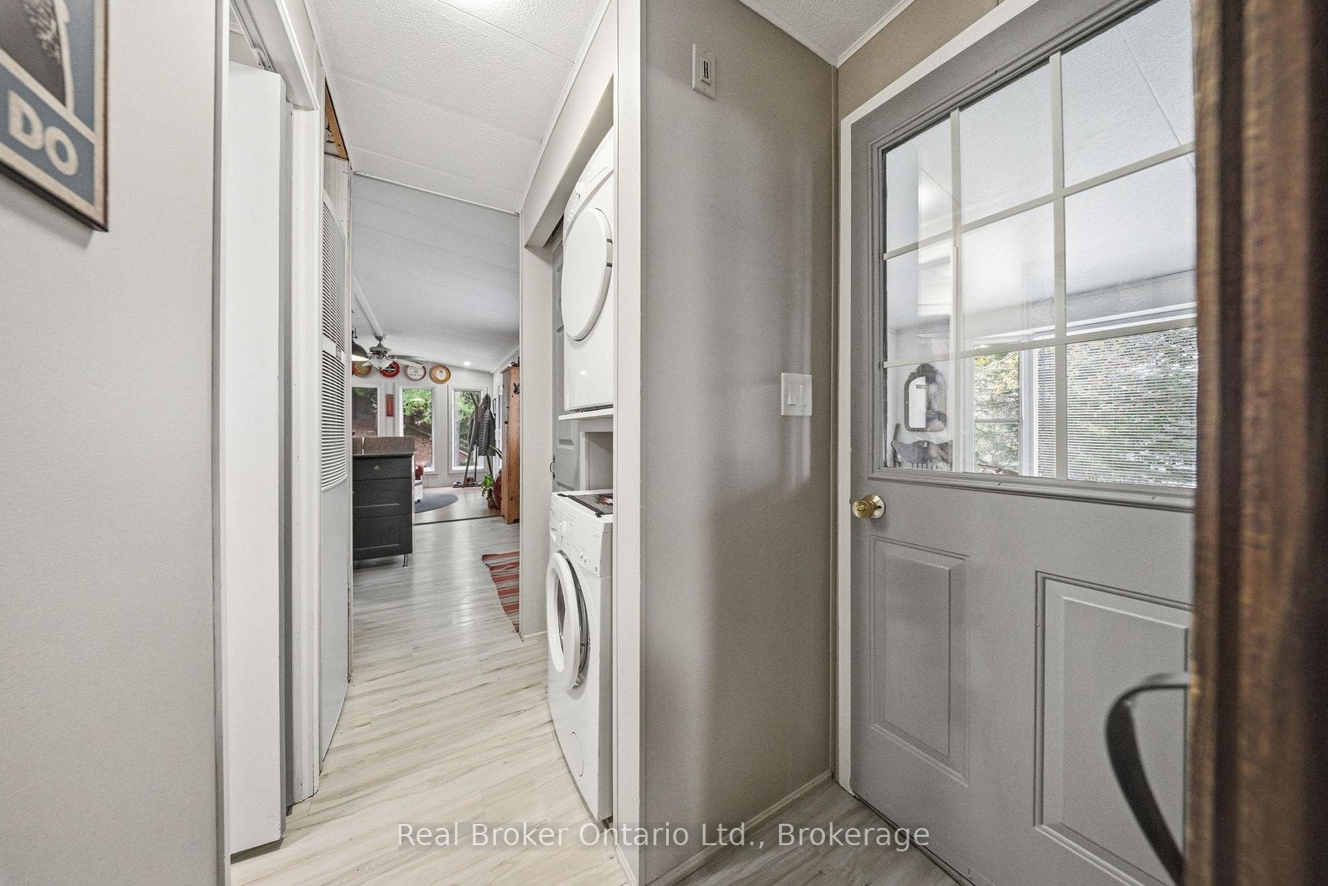 230 Mountain Ash Road photo 9
