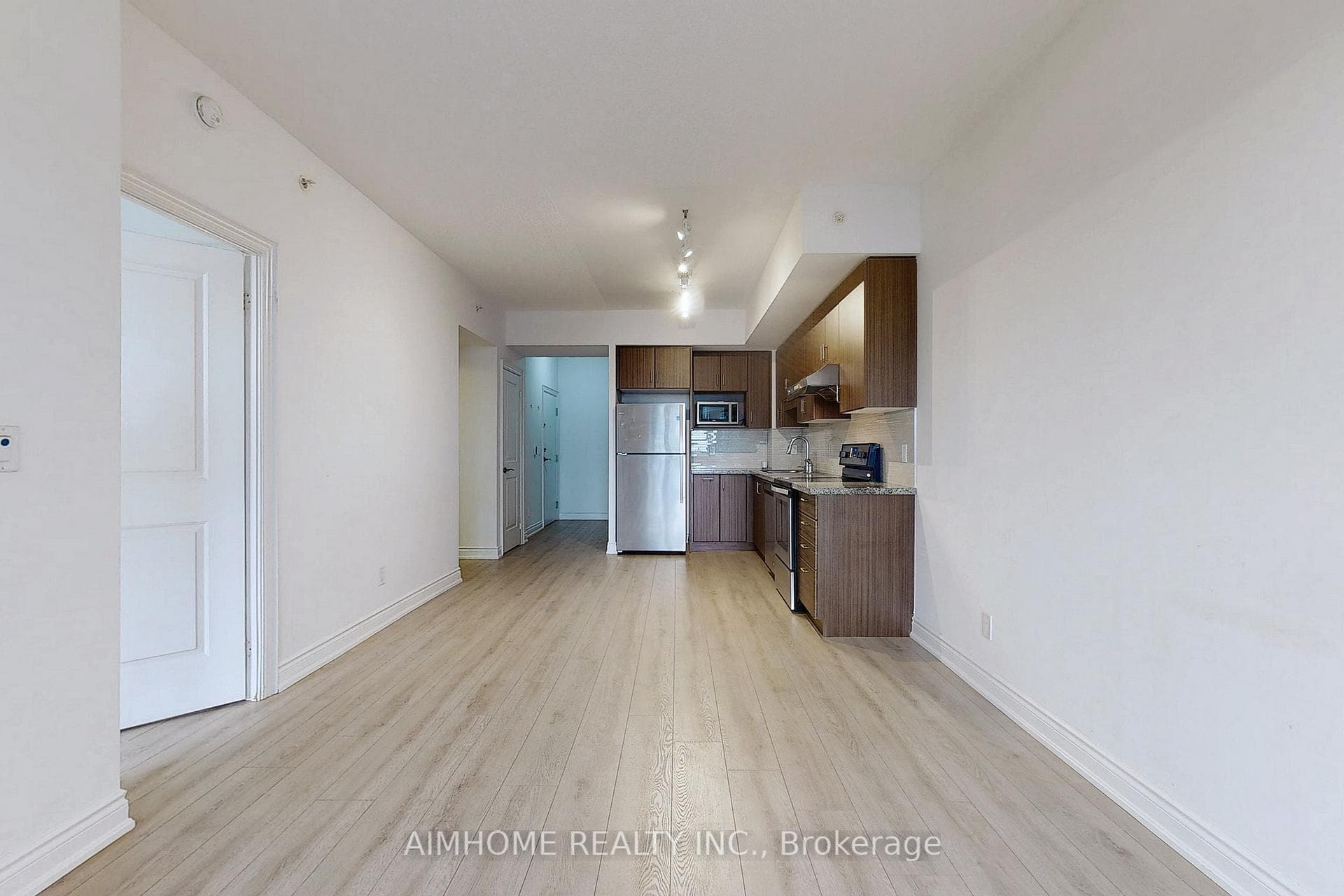 38 Cedarland Drive Unit 807 photo 27