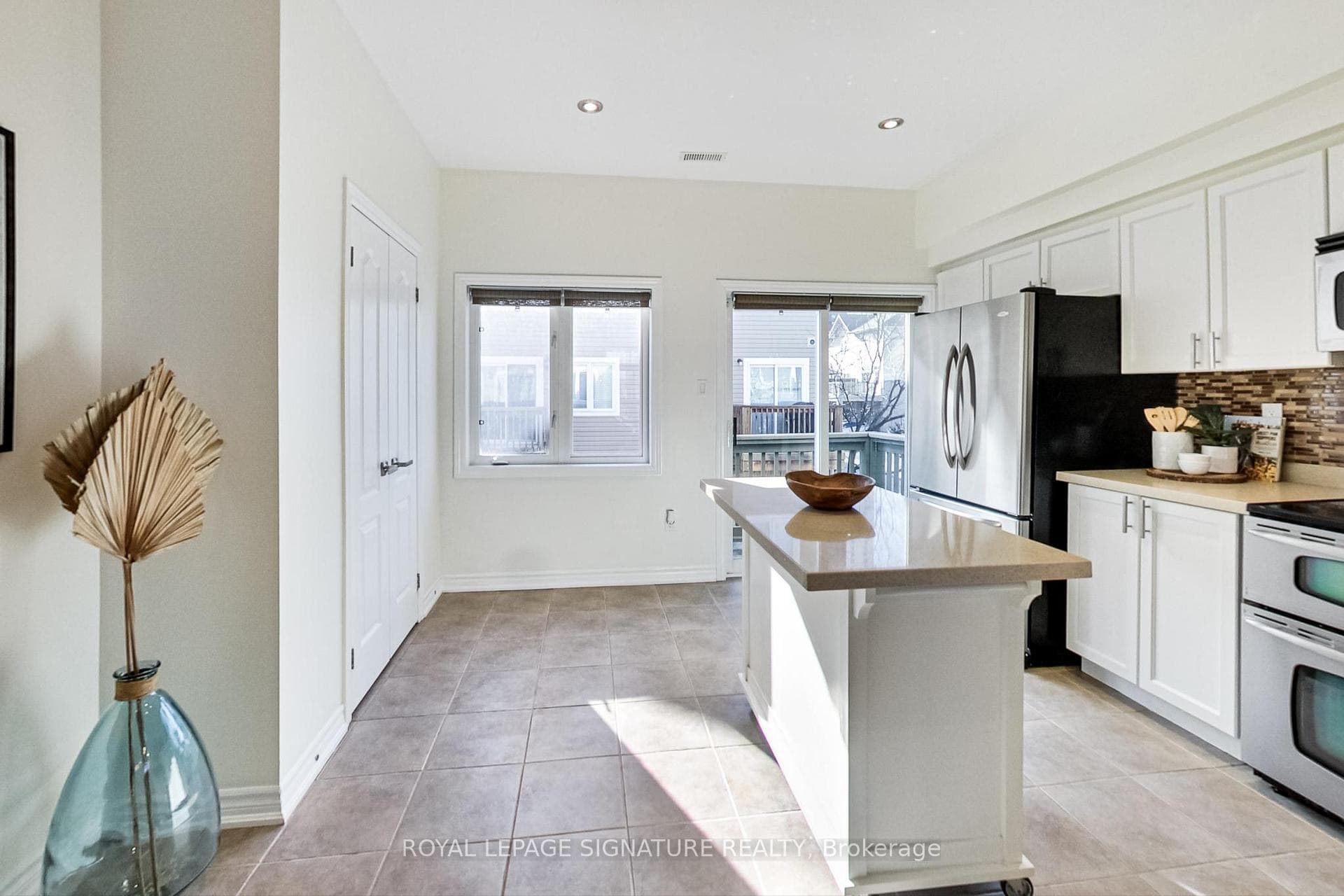 32 Pont Lane photo 10