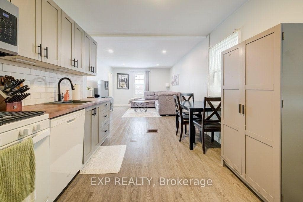 502 Britannia Avenue photo 9