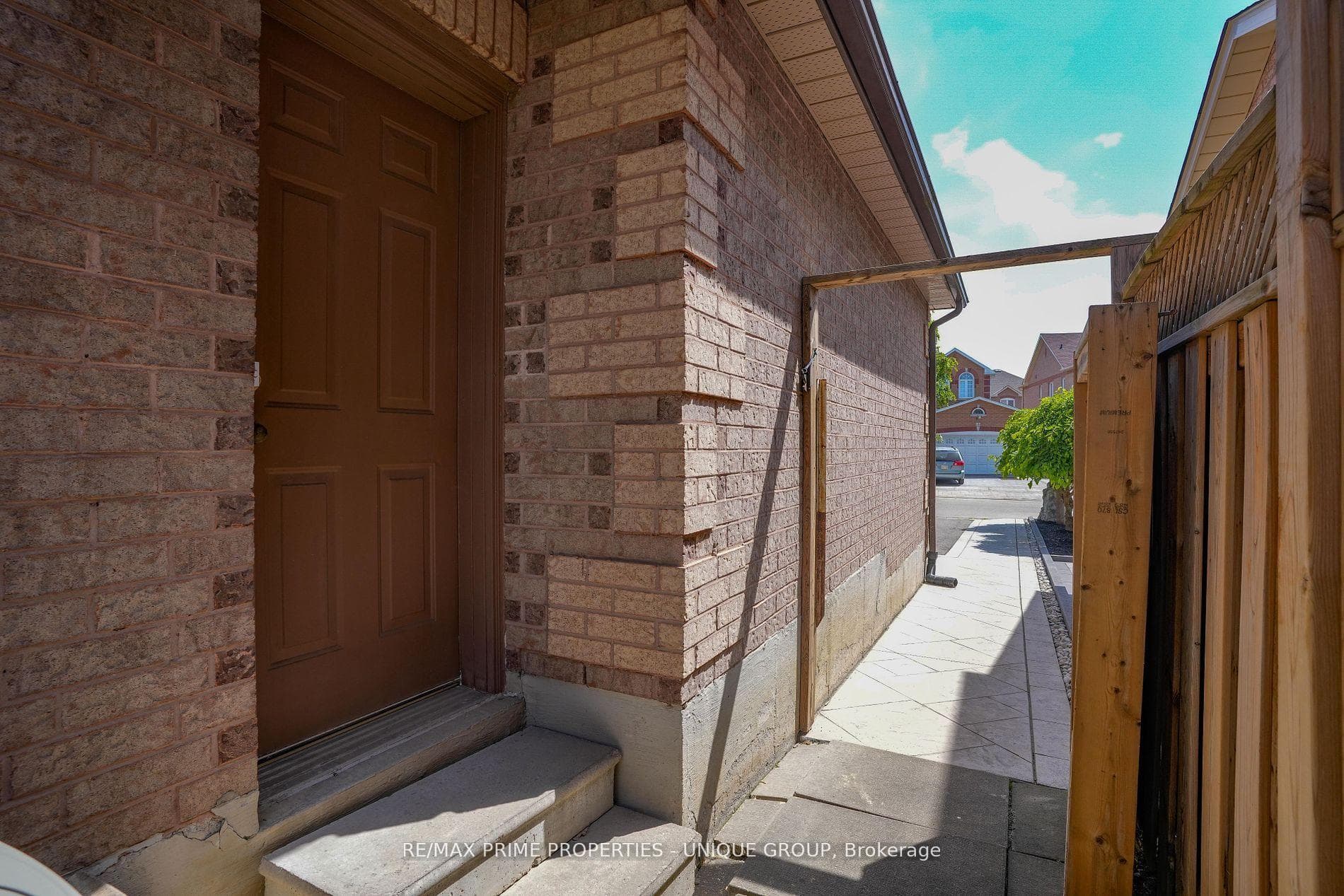 81 Deib Crescent photo 38