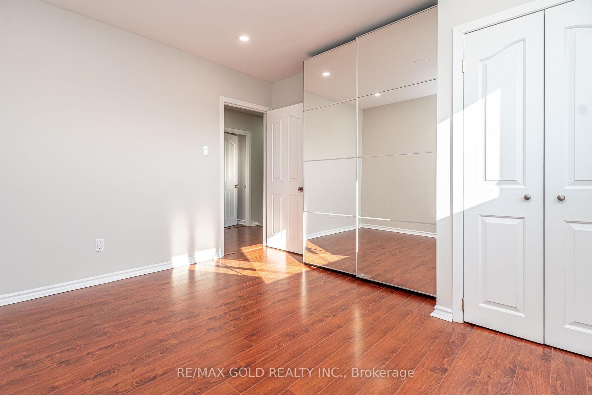 9 Dalton Place photo 21