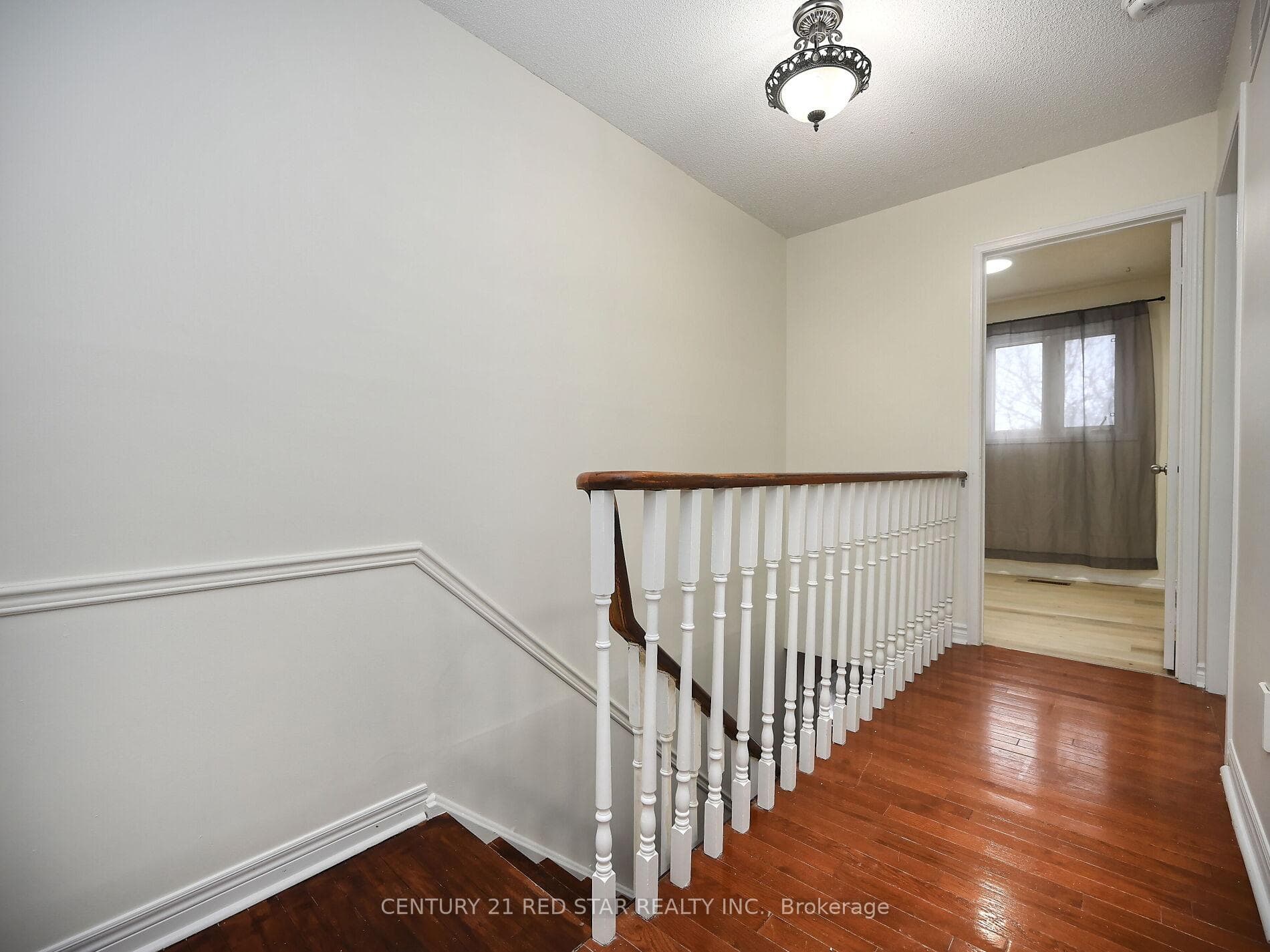 68 La France Road photo 34