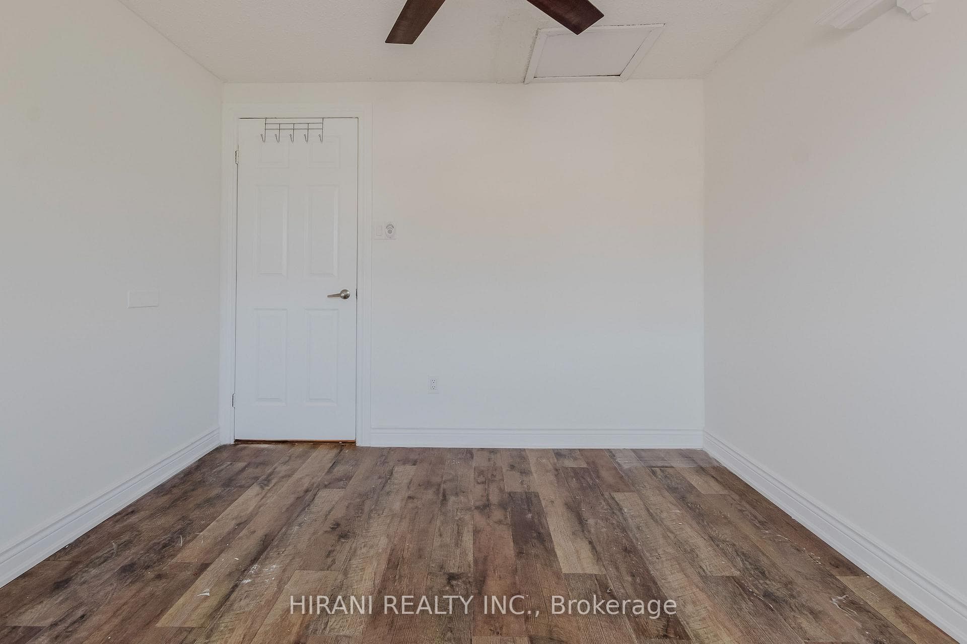 75 Royal Salisbury Way photo 11