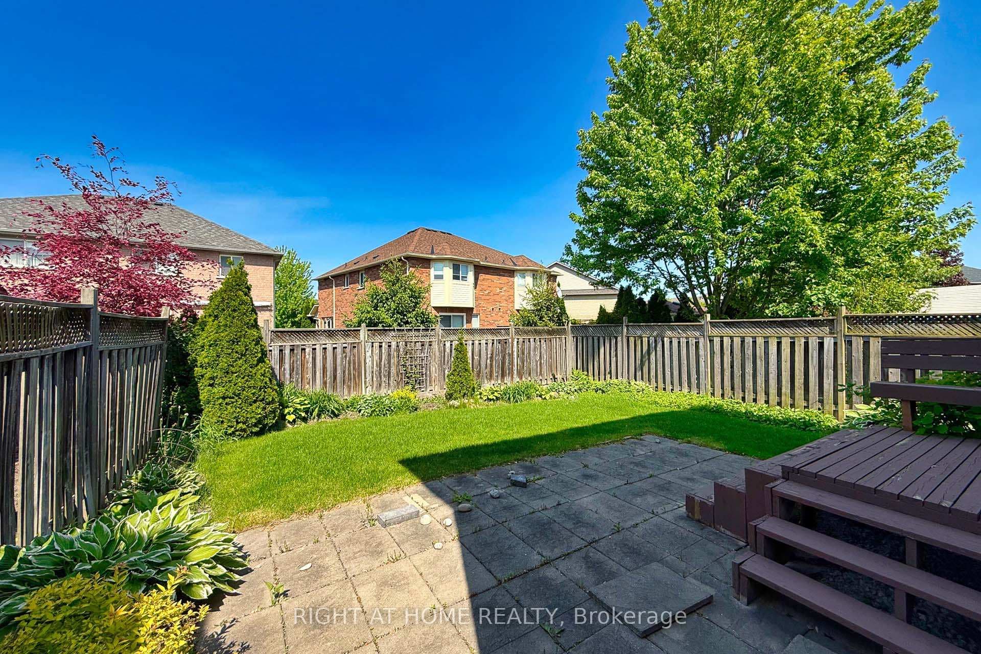 68 Rideau Drive photo 37