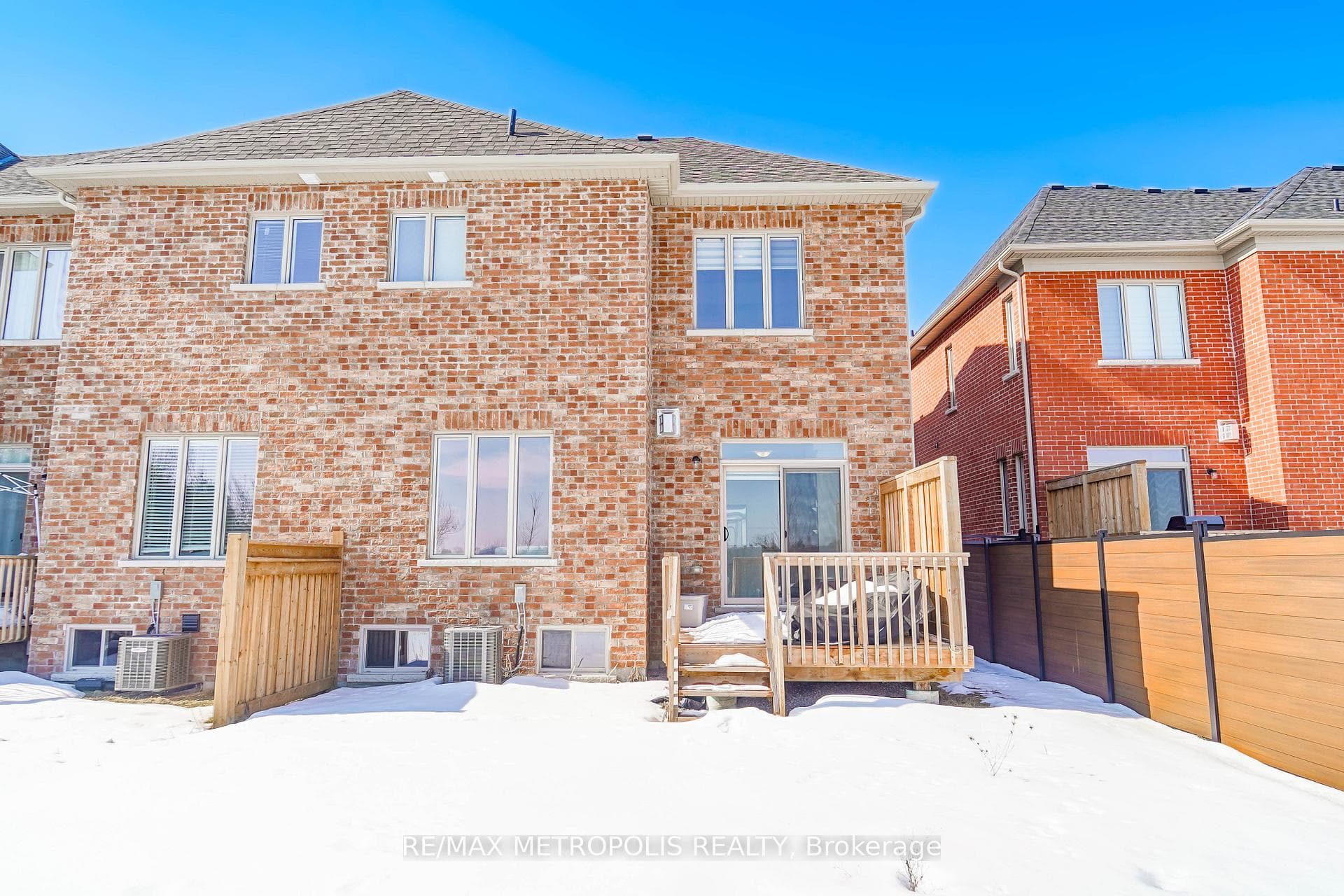 17 Hickling Lane photo 42