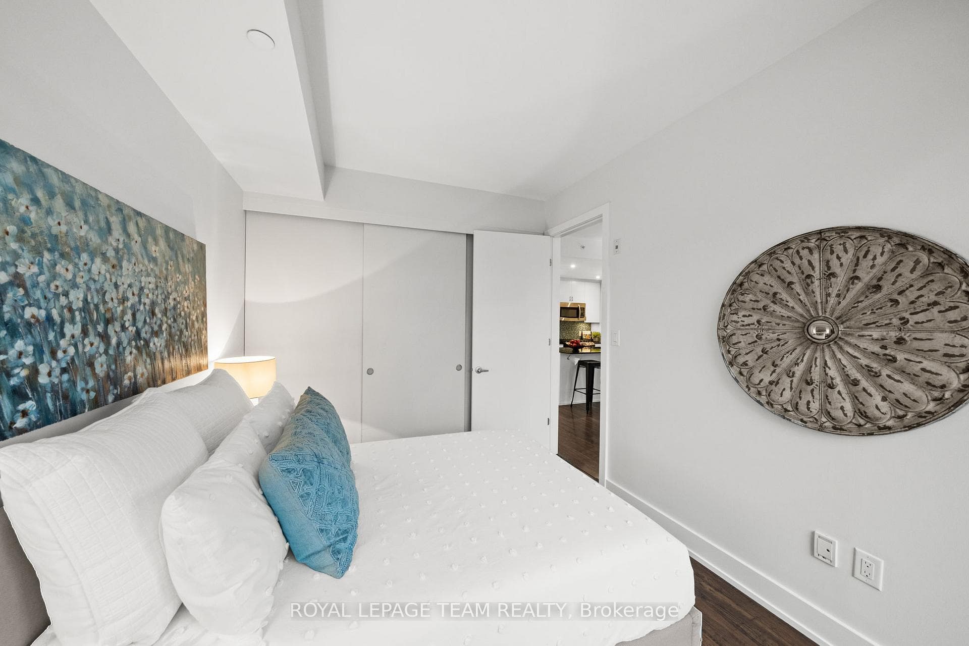 100 Champagne Avenue Unit 410 photo 20