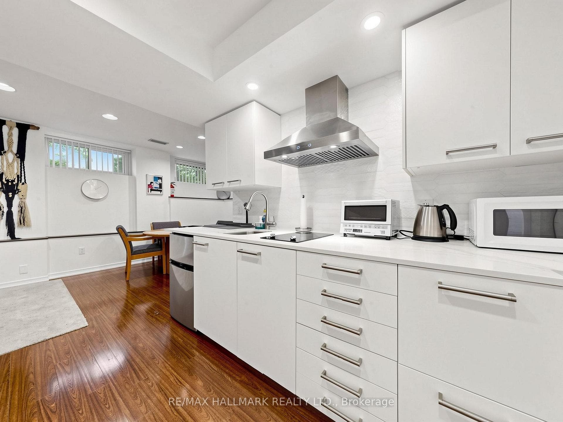 63 St Clements Avenue photo 39
