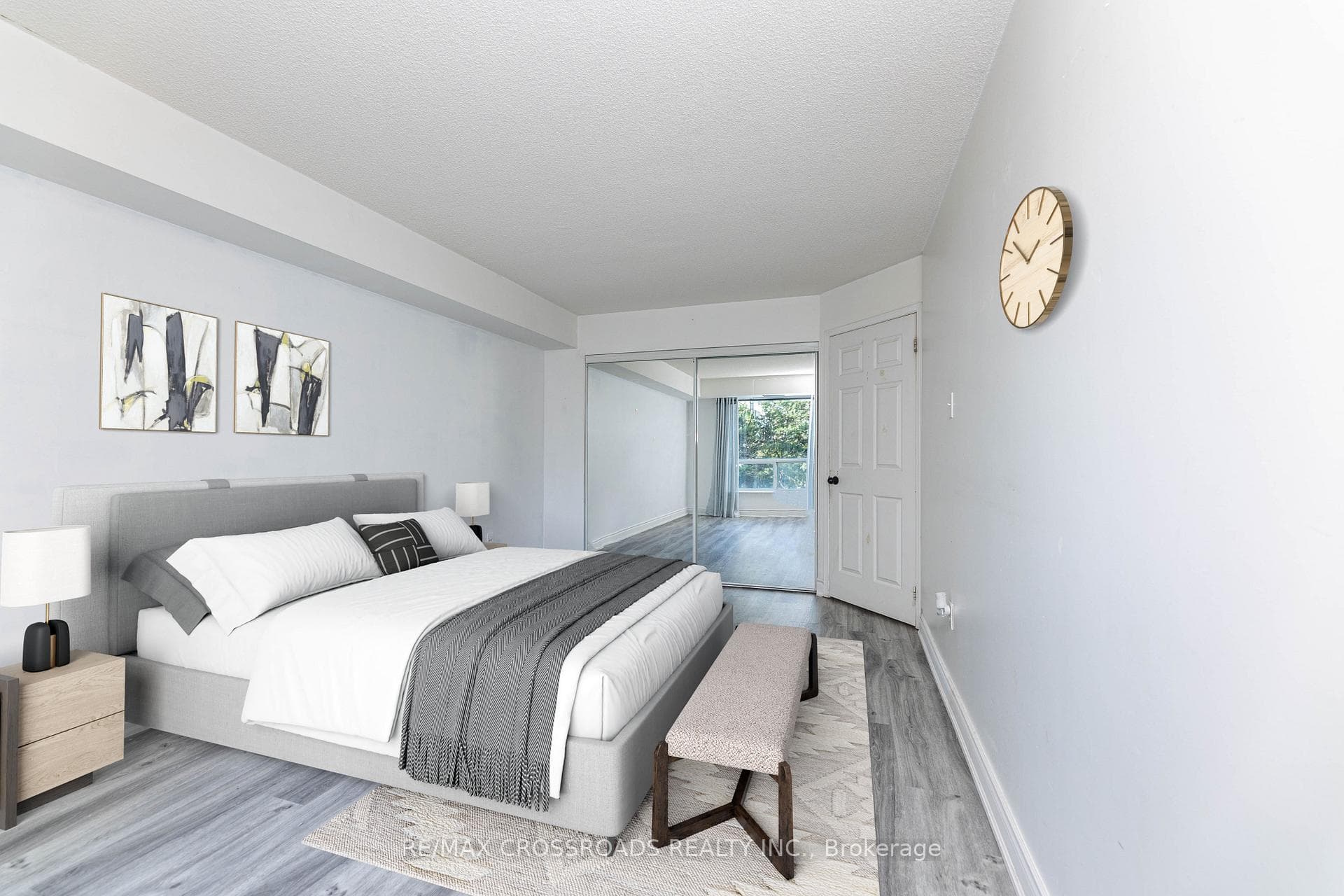 18 Pemberton Avenue Unit 303 photo 6