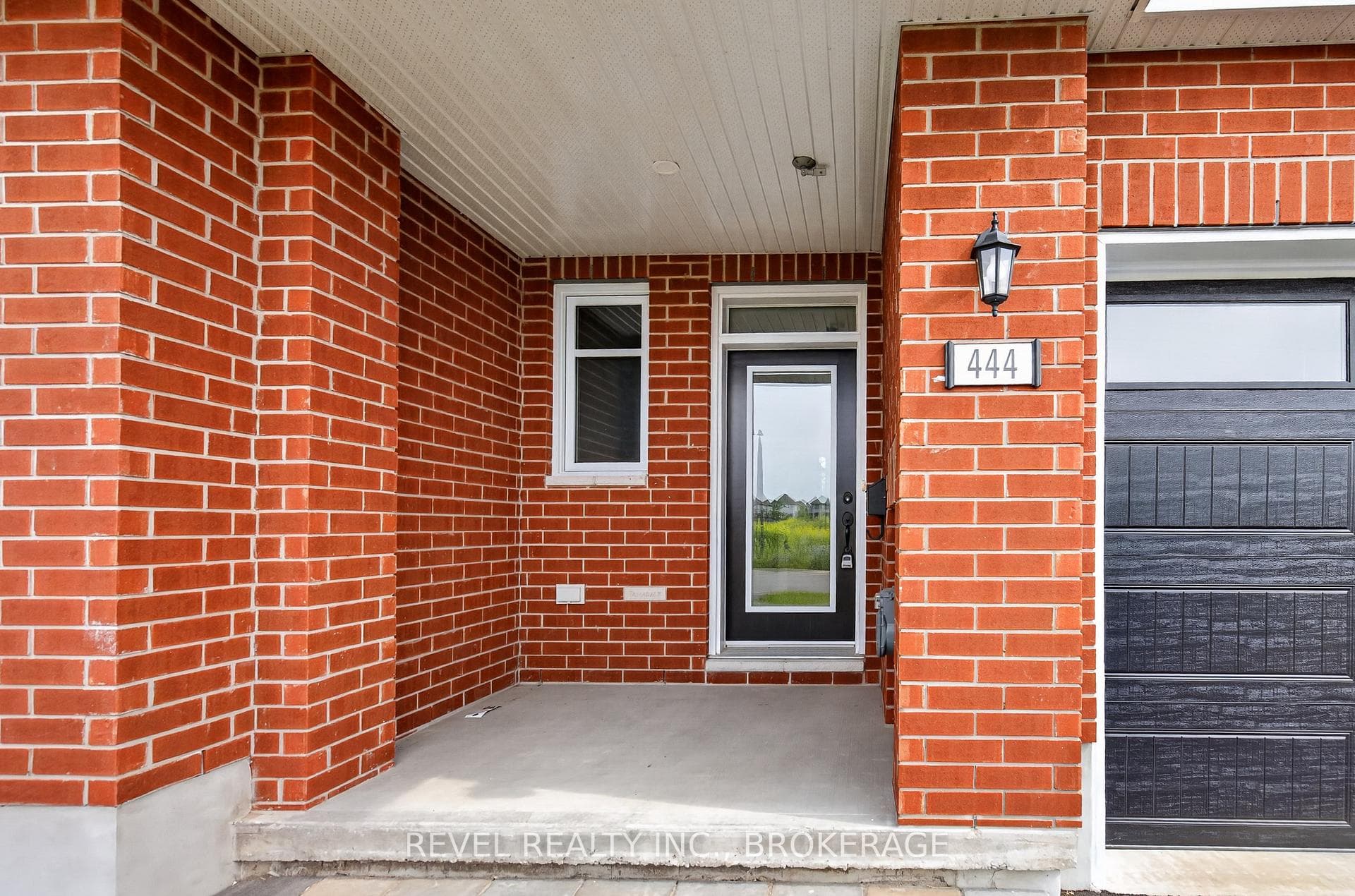 444 Buckthorn Drive photo 7