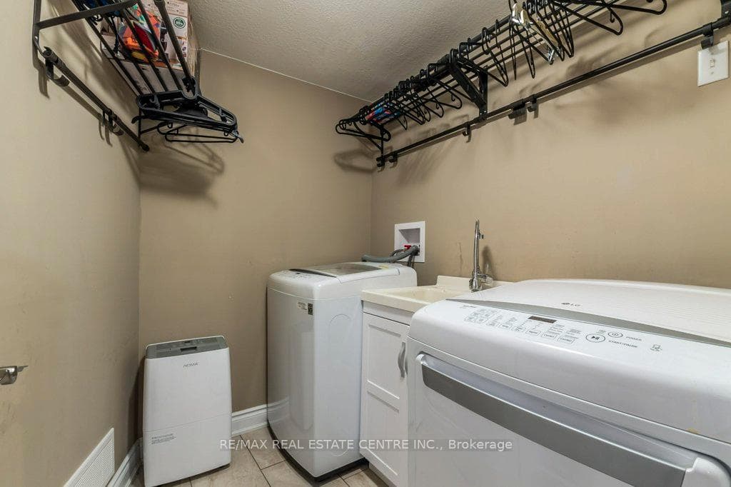 698 Acadia Drive photo 28