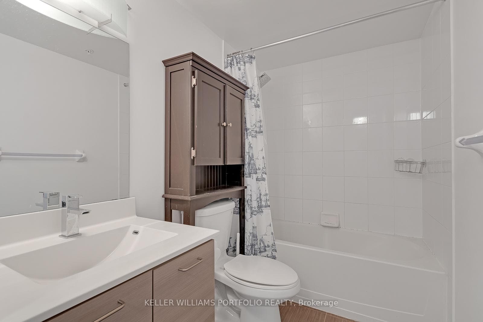 20 Joe Shuster Way Unit 317 photo 3