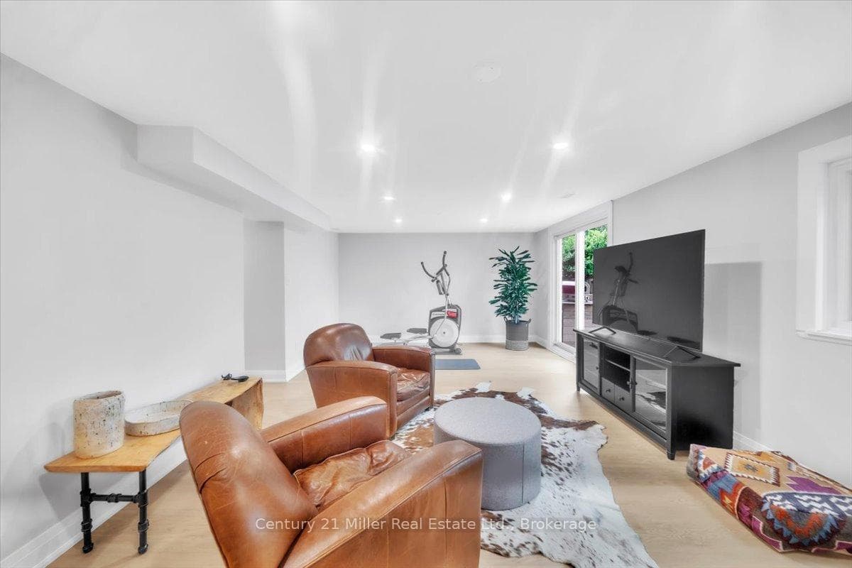 2301 Devon Road photo 28