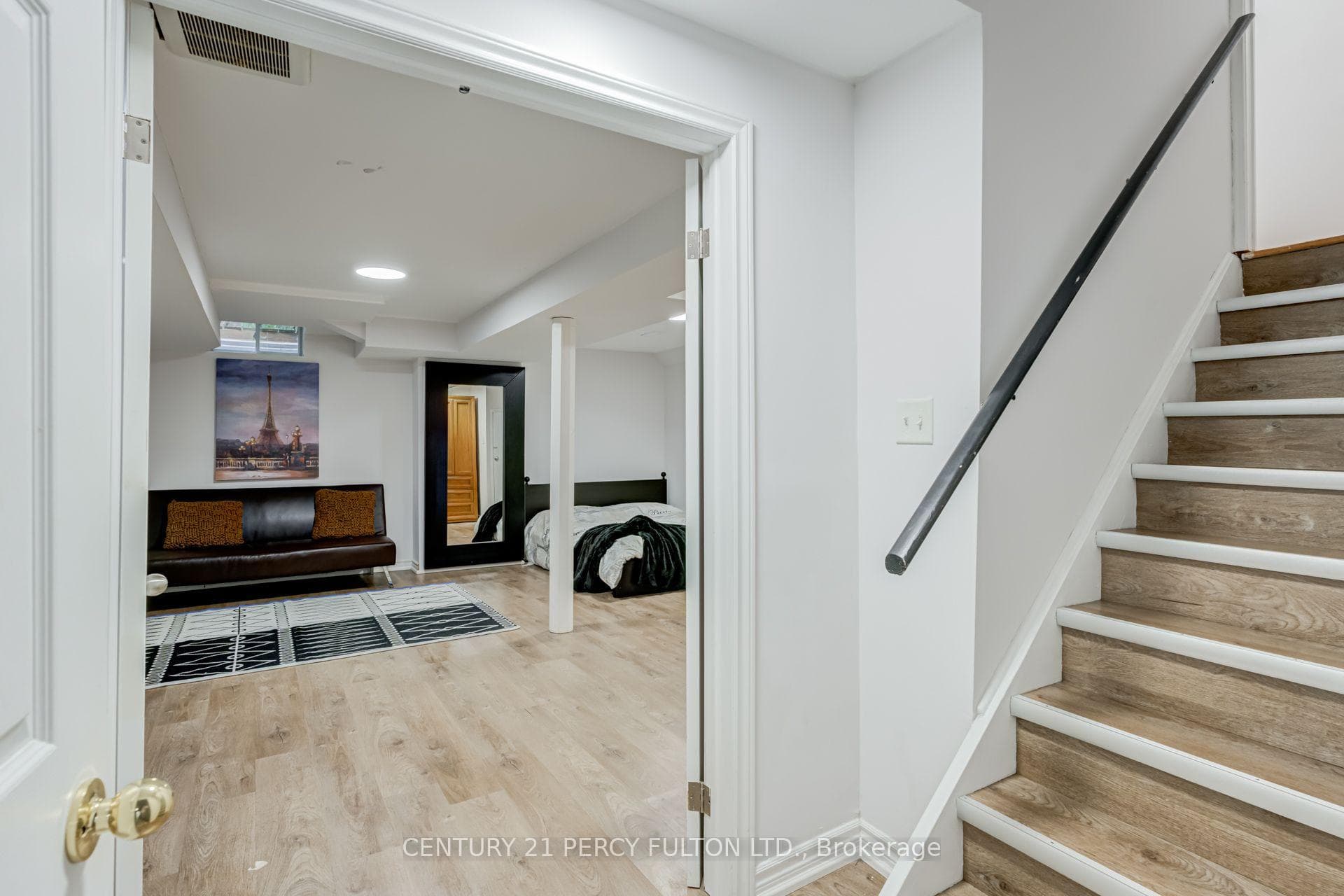 366 Strouds Lane photo 33