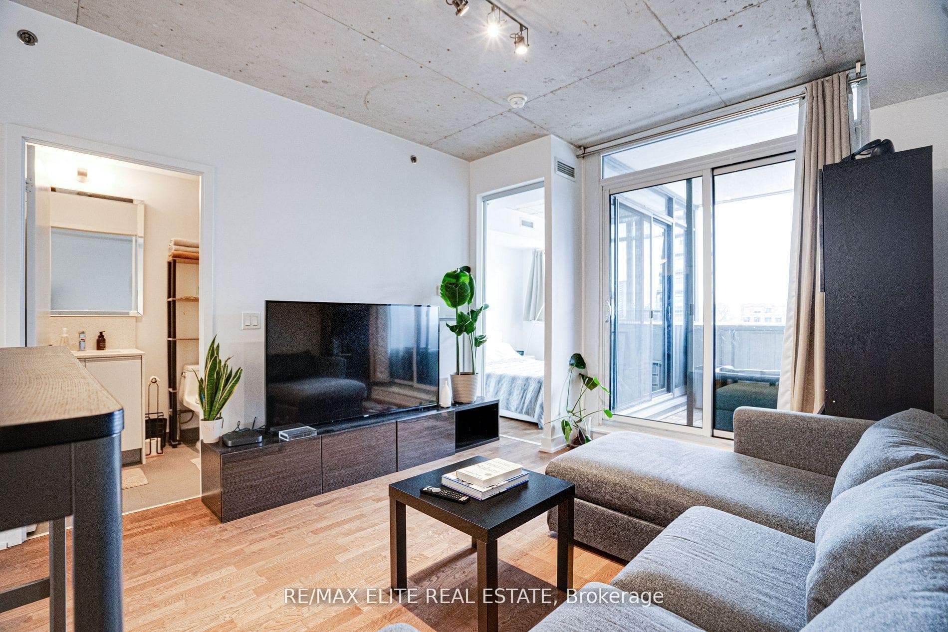 20 Minowan Miikan Lane Unit 520 photo 6