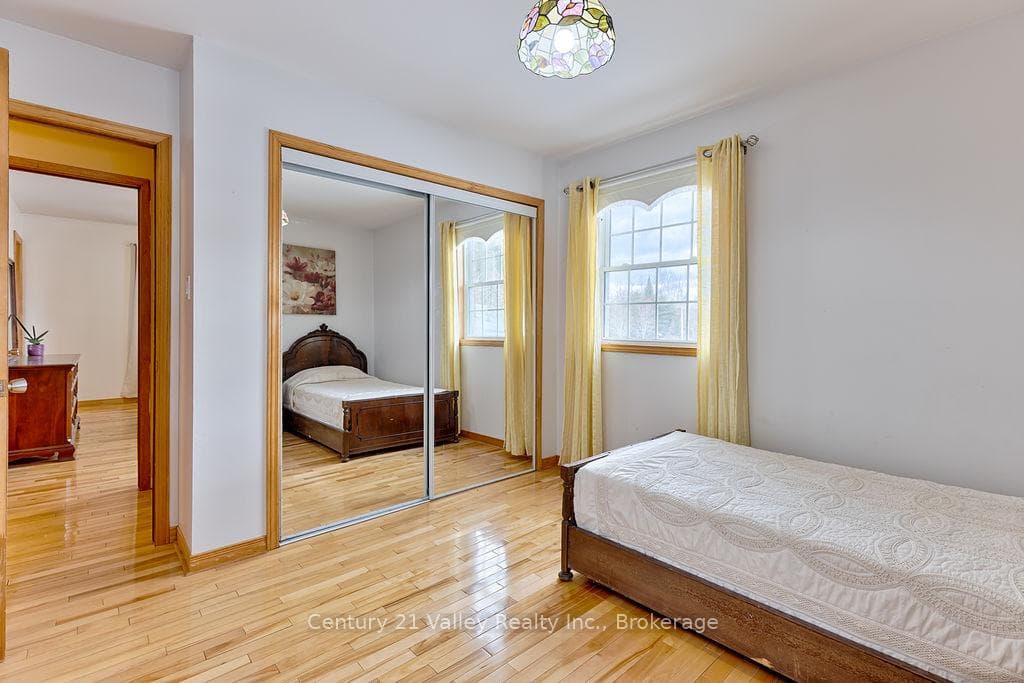 107 Augsburg Road photo 23
