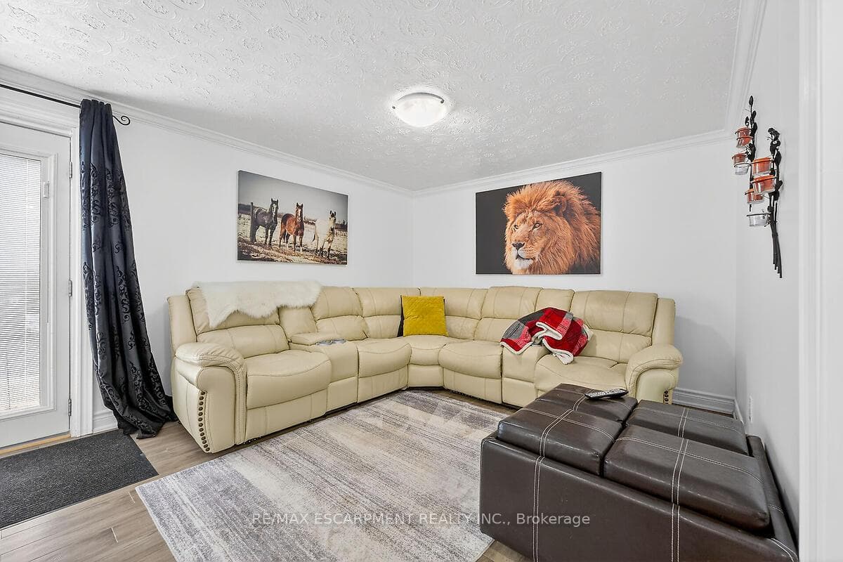 28 Tara Court photo 34