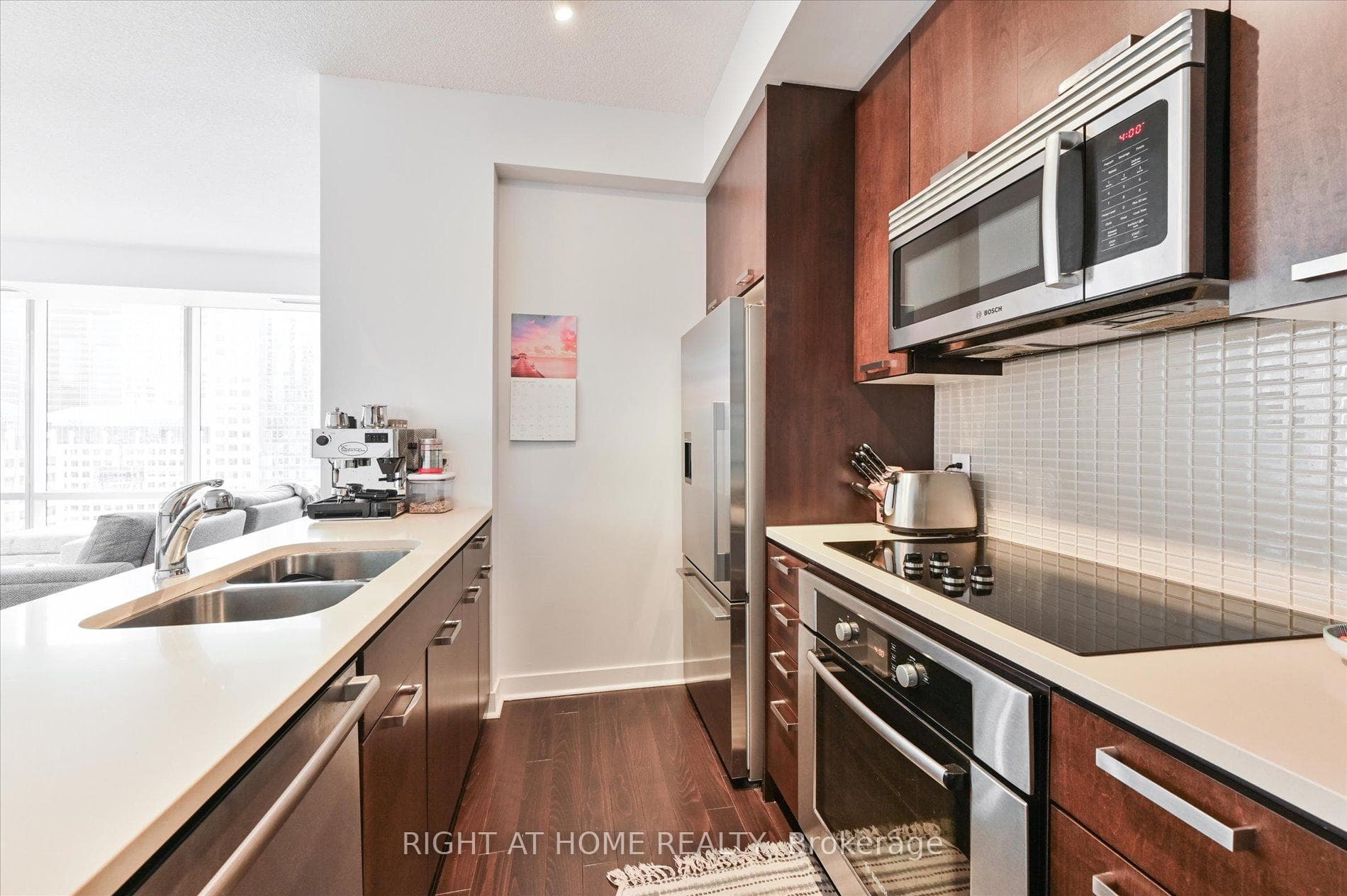 295 Adelaide Street Unit 2107 photo 18