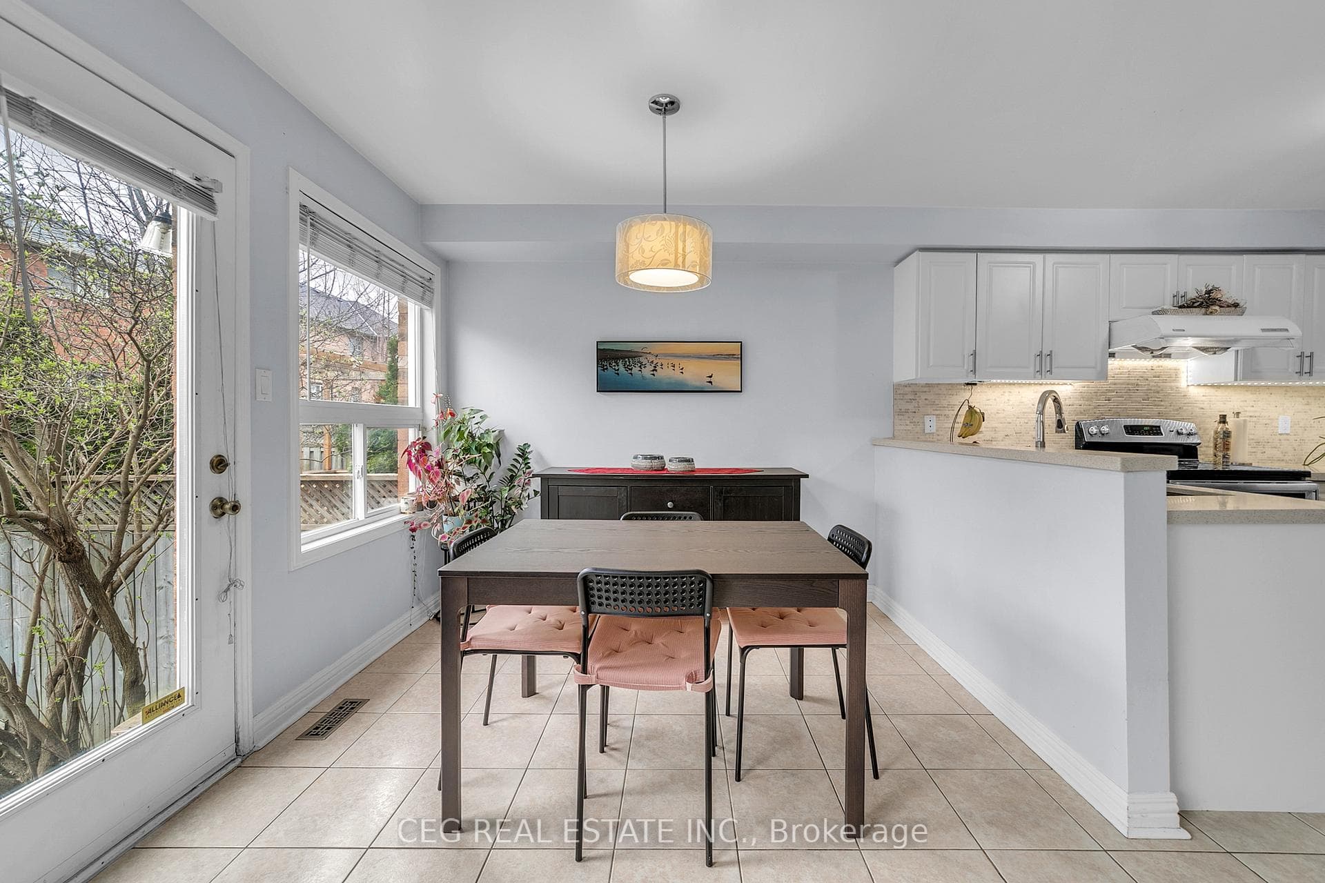 11 Holmwood Street photo 18